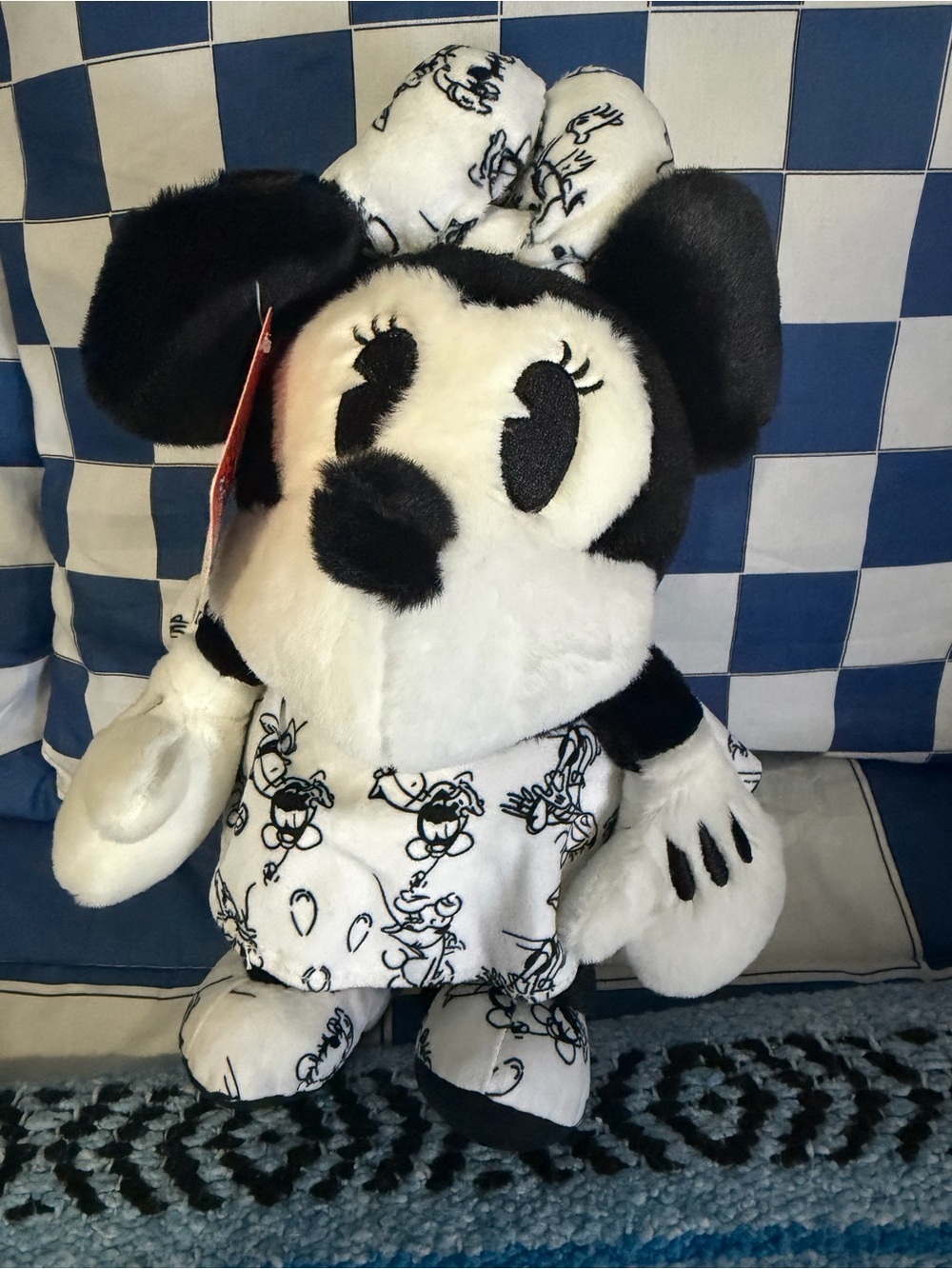 Disney Black & White Minnie Mouse Plush Dog Toy